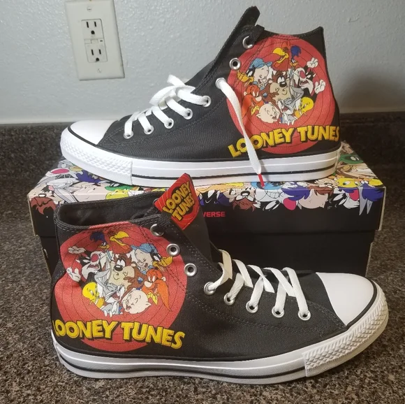 Converse Chuck Taylor All Star Looney Tunes High Top 160901F-001 Mens Size 11 - Picture 1 of 7